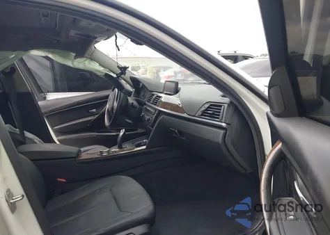 2015 BMW 328I xDrive z USA, uszkodzony, nr VIN WBA3B5C59FF962117